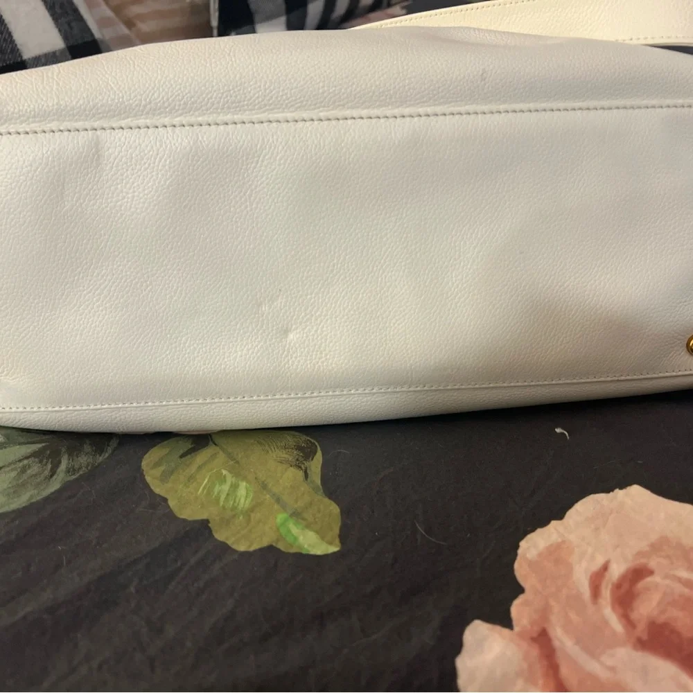 100% Authentic CHANEL Cerf Executive Tote Bag - Picture 2 of 15